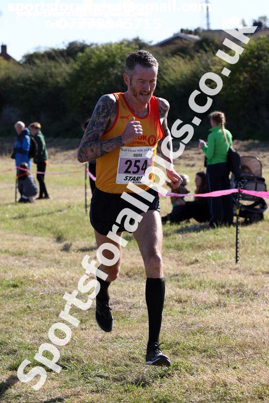 Senior mens Start Fitness NEH, Wrekenton. Photo:  David T. Hewitson/Sports for All Pics